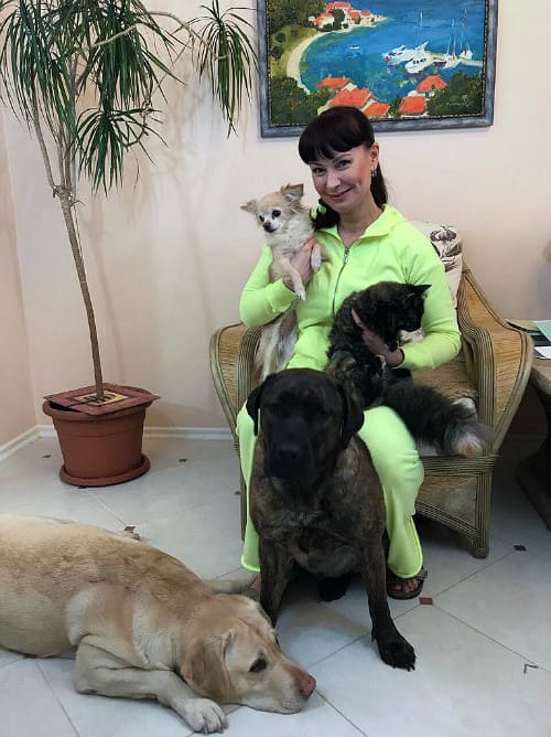 Нонна Гришаева с собаками